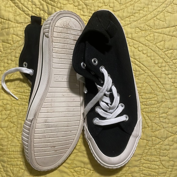 Esprit tennis shoes - Picture 3 of 4